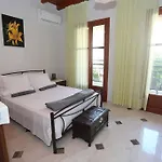 בית נופש Angelina's House העיירה רתימנו
