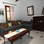 בית נופש Angelina's House העיירה רתימנו