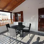 Angelina's House בית נופש *