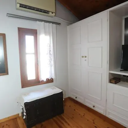 Angelina's House Resmo